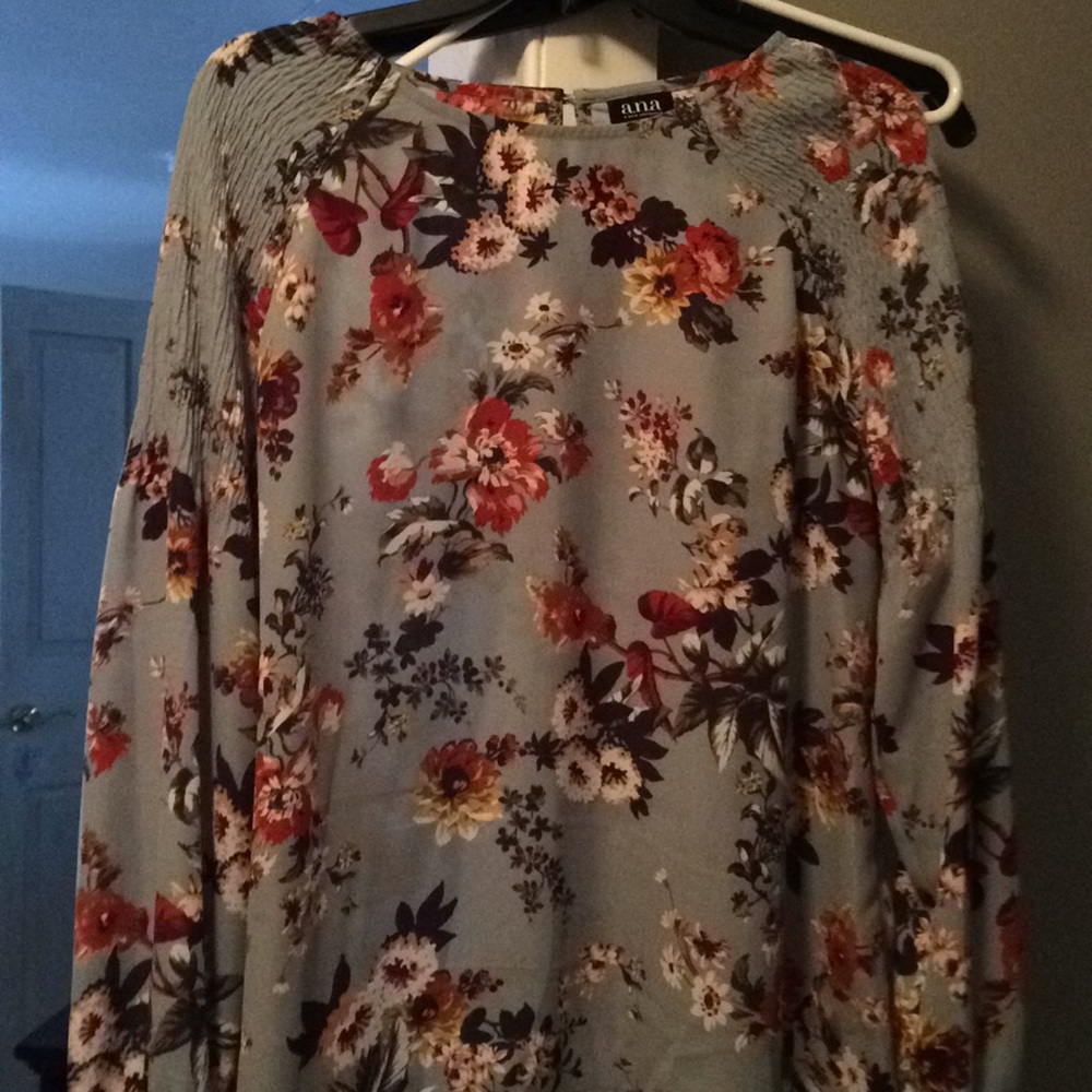 ana floral blouse